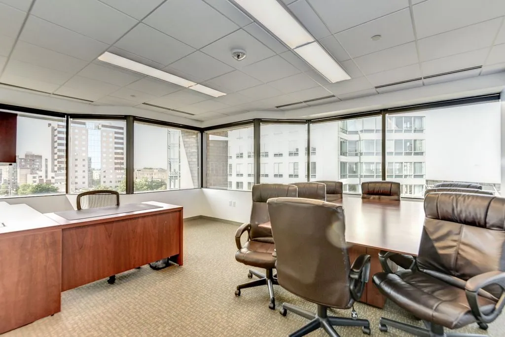 Carr Workplaces - Clarendon - 3033 Wilson Boulevard - Arlington - VA - Thumbnail 2