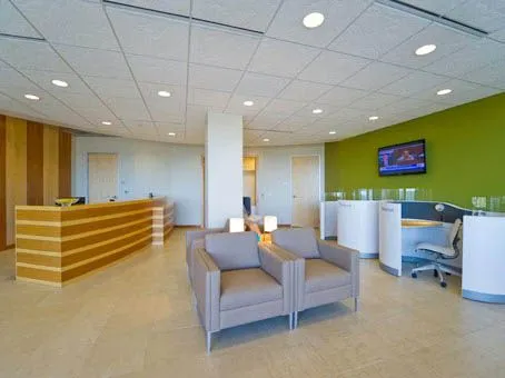 Regus - Park Bank Plaza - 2810 Crossroads Drive - Madison - WI - Thumbnail 3