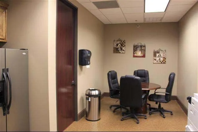 Sugarcreek Executive Suites - Sugarcreek Center Blvd - Sugarland - TX - Thumbnail 2