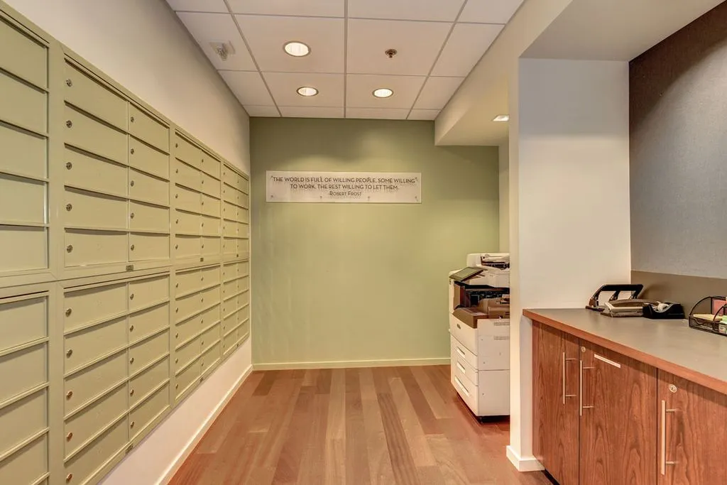 Carr Workplaces - Rosslyn - 1001 19th Street North, Arlington - VA - Media 1